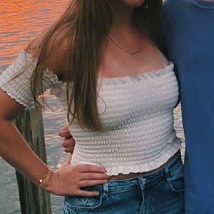Off the shoulder crop top☀️